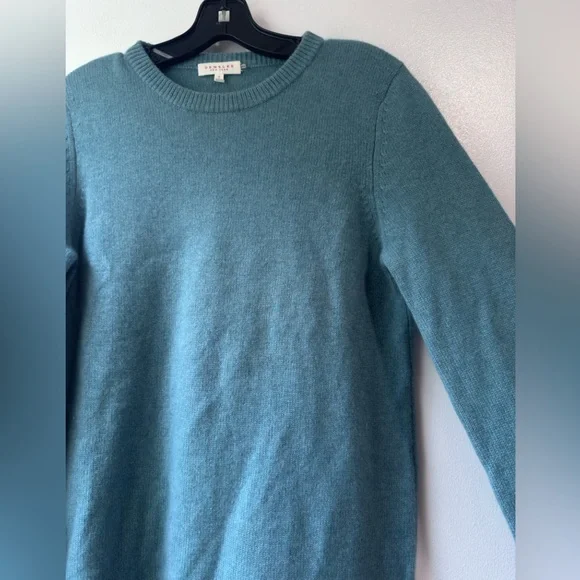 Demylee New York Cashmere Blue Crew Neck Sweater with Relaxed Fit - Picture 7 of 10
